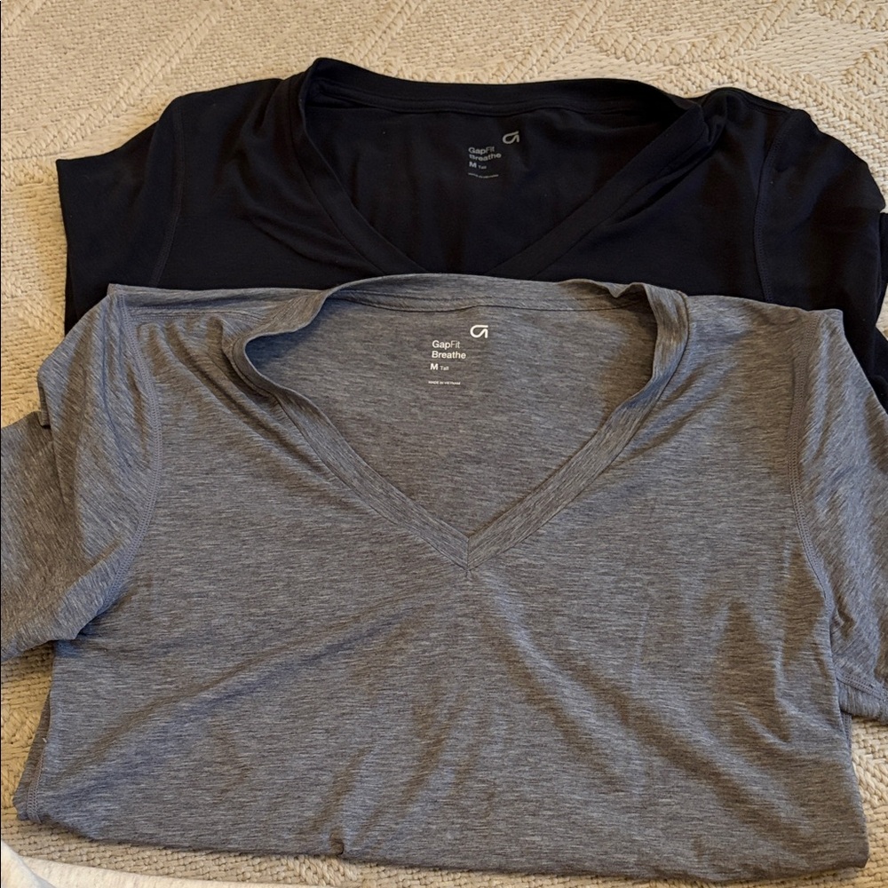 GAPFit breathe  Short Sleeve Tees - Black and Gray